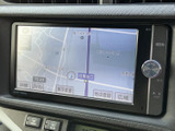 鮮明な地図表示で、スムーズなナビゲーションを実現。最新の交通情報も確認でき、安心して目的地までお連れします。