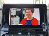 高画質ディスプレイで、映像を鮮やかに楽しめます。音楽とともに、思い出を振り返ったり、休憩時間に動画を鑑賞したり、さまざまな楽しみ方が広がります。