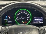 【メーターまわり】ドライバーから見やすい位置にあって安全運転に寄与します。マルチインフォメーションディスプレイでは、クルマに関する情報の確認はもちろん、各種安全機能・装備のON/OFFも設定可能。
