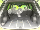 普段のお買い物や通勤、送迎等に十分な荷室スペースを確保しております。セカンドシートを倒すと、大きな荷物の積載も可能です♪