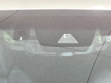 【トヨタセーフティセンス】走行中に前方の車両等を認識し、衝突しそうな時は警報とブレーキで衝突回避と被害軽減をアシスト。より安全にドライブをお楽しみいただけます。