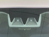 【スマートアシスト】走行中に前方の車両等を認識し、衝突しそうな時は警報とブレーキで衝突回避と被害軽減をアシスト。より安全にドライブをお楽しみいただけます。