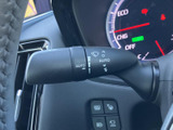 視界をクリアにするワイパー操作は、安全運転の基本。スムーズな操作で、快適なドライブをサポートします。