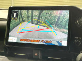 【バックカメラ】駐車時に後方がリアルタイム映像で確認できます。大型商業施設や立体駐車場での駐車時や、夜間のバック時に大活躍!運転スキルに関わらず、今や必須となった装備のひとつです!