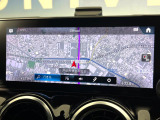 ●純正ナビ:一体感のあるナビは、高級感ある車内を演出してくれます。オーディオ機能も充実しておりますので、運転もより楽しめます♪