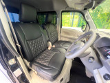 運転席シート廻りは使用感も少なく、良好な状態となっています。丁寧に使われていたことがよくわかりますね。
