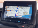 鮮明な地図表示で、スムーズなナビゲーションを実現。最新の交通情報も確認でき、安全運転をサポートします。
