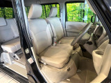 運転席シート廻りは使用感も少なく、良好な状態となっています。丁寧に使われていたことがよくわかりますね。