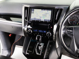 ★使いやすさや安全性を追求したステアリング周り!高級車ゆえにスイッチ類が多いのも特徴ですね!考え尽くされた配置ですぐに使いこなす事が出来ますのでご安心下さい!是非、体感してみて下さい!!