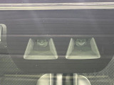 【プリクラッシュセーフティ】前方の車両等を検知し、衝突しそうな時は警報で注意を促し、ブレーキを踏む力をサポート。ブレーキを踏めなかった場合は衝突被害軽減ブレーキが作動、衝突回避をサポートします。