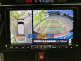 駐車時の後退をサポートするバックモニター。安全確認をスムーズに行い、万が一のリスクを軽減します。