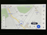 目的地を簡単に見つけられる地図表示機能。スムーズなナビゲーションで、安心してドライブをお楽しみいただけます。
