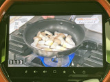 停車時に映像を楽しめるエンターテイメント機能。休憩中や待ち時間など、有効活用シーンが広がります。