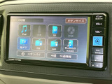 多彩なメディアに対応し、お好みの音楽を存分に楽しめます。ラジオ、CD、USBなど、様々な音源を再生可能です。