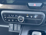 【 オートエアコン 】車内温度を感知して自動で温度調整をしてくれるのでいつでも快適な車内空間を創り上げます!//