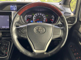 【純正革巻きステアリング】上質な革を使用することで、手にしっかり馴染みとても運転しやすいハンドルです♪