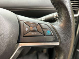 【レーダークルーズコントロール】ミリ波レーダーが車間距離を測って設定車速内で車速に比例した車間距離を保ちながら追従走行する装置で近づきすぎたときは自動でブレーキし、離れすぎたときには自動増速もする。