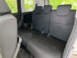 快適性と使いやすさを追求した後部ドア。荷物の出し入れも楽々行え、便利に活用いただけます。