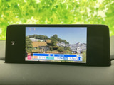 停車時に、お子様向けにテレビ番組を楽しめます。移動中のひとときを楽しく演出します。