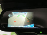 駐車時の後方確認をサポートするバックモニター。安全運転を心強くサポートし、万が一の衝突事故のリスクを軽減します。見やすい表示で、運転の負担を軽減します。
