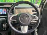 【純正革巻きステアリング】上質な革を使用することで、手にしっかり馴染みとても運転しやすいハンドルです♪