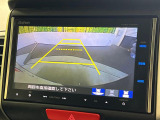 【バックカメラ】駐車時に後方がリアルタイム映像で確認できます。大型商業施設や立体駐車場での駐車時や、夜間のバック時に大活躍!運転スキルに関わらず、今や必須となった装備のひとつです!