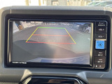 駐車時の後方確認をサポートする機能が搭載されています。安全確認をしっかりと行い、スムーズな運転をサポートします。