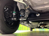 お車を安心してお乗りいただく為には、足回りの定期点検が欠かせません。サービスサポート(有償保証)では無料点検もご提供しており、安心のカーライフをお過ごしいただけるサポート体制が整っています。