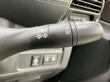 操作しやすいレバーデザインで、スムーズなウインカー操作を実現。安全な走行をサポートします。