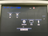 多彩なオーディオソースに対応し、お好みの音楽を高品質で楽しめます。ラジオ、CD、USBなど、様々なメディアから音楽をセレクト可能。