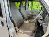 運転席シート廻りは使用感も少なく、良好な状態となっています。丁寧に使われていたことがよくわかりますね。
