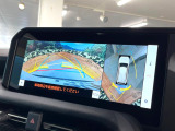 【パノラミックビューモニター】専用のカメラにより、上から見下ろしたような視点で360度クルマの周囲を確認することができます☆死角部分も確認しやすく、狭い場所での切り返しや駐車もスムーズに行えます。