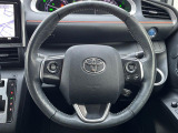 【純正革巻きステアリング】上質な革を使用することで、手にしっかり馴染みとても運転しやすいハンドルです♪