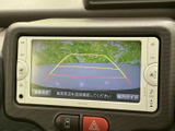 後退時の安全をサポートするバックモニターが搭載されています。駐車時の不安を軽減し、安全な運転をアシストします。
