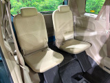 3列目シートはもちろん状態良好☆大人でもゆったりと座って頂けますので、大人数でのお出かけもラクラクです♪ご家族で、気の知れた仲間で、ドライブに行くのが楽しみですね♪