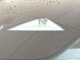 【スマートブレーキサポート】走行中に前方の車両等を認識し、衝突しそうな時は警報とブレーキで衝突回避と被害軽減をアシスト。より安全にドライブをお楽しみいただけます。