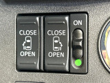 【両側パワースライドドア】スマートキーや運転席のスイッチで後席両側スライドドアの開閉が可能♪電動だから力を入れてドアを開ける必要が無く、小さなお子様でも簡単に開け閉めでき快適です♪