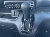 【 シフト 】スムーズなシフトチェンジで快適にお車を操縦していただけます!//