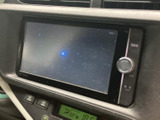 停車時に映像を楽しめるTV画面。後部座席の乗員も楽しめるので、ファミリーにおすすめです。様々なコンテンツで快適なひとときを過ごせます。