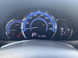 スタイリッシュなデザインで、視認性に優れたメーターが運転をサポートします。重要な情報を一目で確認できます。