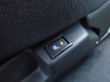 ☆シートヒーター装備!エアコンに比べて暖まるスピードが速いので冬でも快適に過ごせます。冷え性で悩まれている方にも◎、また、エアコンに比べて車内の空気が乾燥しにくいのも、嬉しいポイントです☆