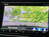駐車支援システムを活用し、安全かつスムーズな駐車をサポート。後退時の映像を鮮明に確認できます。
