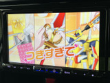 鮮明な映像で快適な視聴体験を。豊富なエンターテイメント機能で、移動時間を有効活用できます。家族みんなで楽しめます。