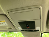 後方の状況をしっかり確認できるバックモニター。安全でスムーズな後退をサポートし、万が一の事故を防ぎます。