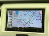 鮮明な地図表示で、目的地へのナビゲーションがスムーズ。安全運転をサポートします。