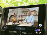 停車時に、テレビ番組を視聴できます。待ち時間や休憩時間に、ご家族で楽しむことができます。
