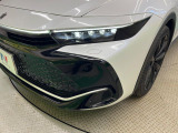 【4眼LEDヘッドライト】スタイリッシュな見た目の三眼LEDヘッドライトを装備♪スタイルだけでなく、夜間の走行も視界良好で安心してお乗りいただけます。
