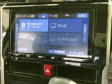 多彩なオーディオソースに対応し、お好みの音楽をクリアに楽しめます。ドライブの雰囲気を盛り上げる一台です。