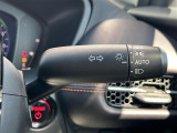 【オートライト(AUTO)】外の明るさをシステムが感知して、自動でヘッドライトが点灯します。ヘッドライトをつけ忘れを防ぐ便利機能です。