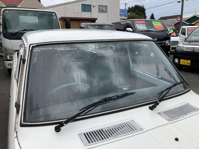 1991 Nissan Sunny Truck 1.2 Deluxe floor shift 4 MT Short photo 9